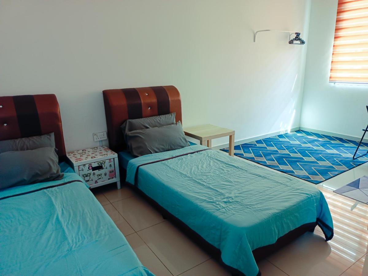 Homestay Dtepian Bayu Bandar Seri Impian Клуанг Екстер'єр фото